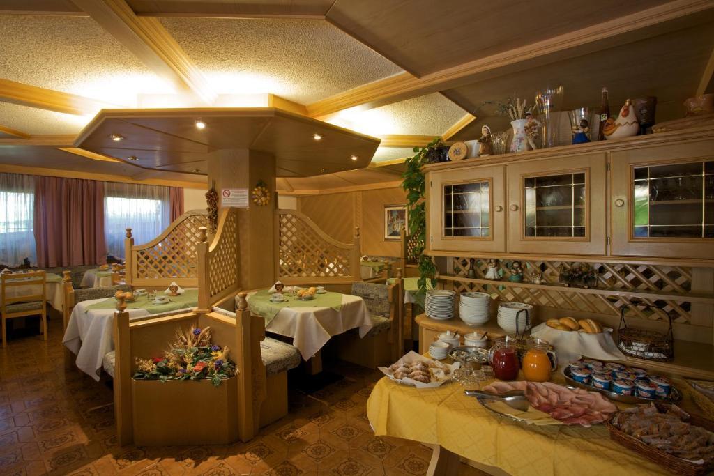 Albergo Bellaria Карано Екстер'єр фото